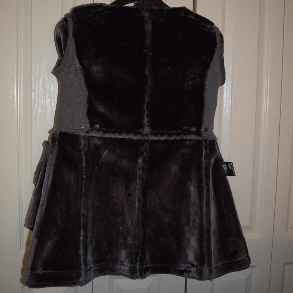 Women's Gray Faux Fur Collar Coat - Picture 14 of 14